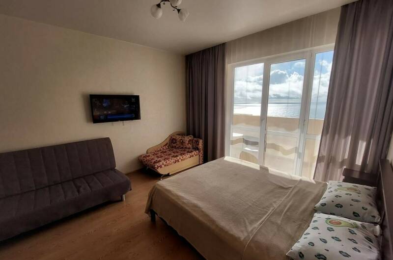 Студия с видом на море