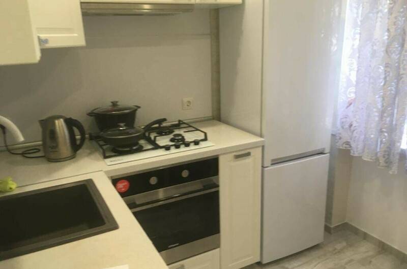 Квартира на Конституции