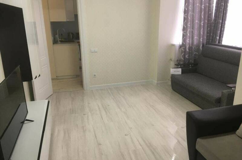 Квартира на Конституции