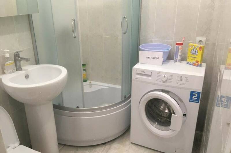 Квартира на Конституции