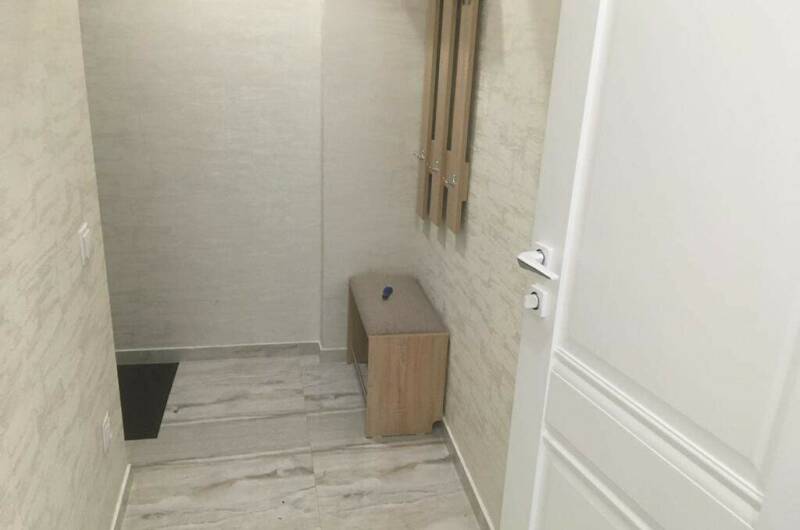 Квартира на Конституции