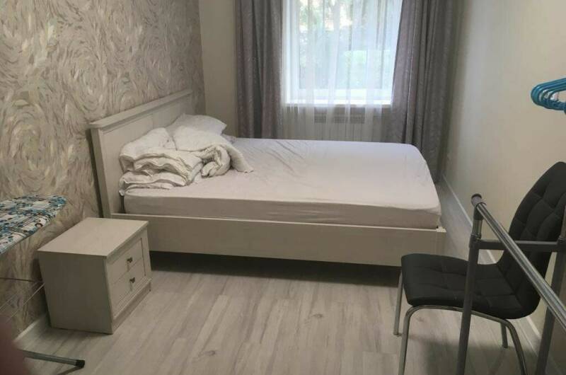 Квартира на Конституции