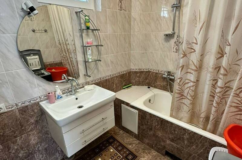 Апартаменты с отдельным входом «Адам»