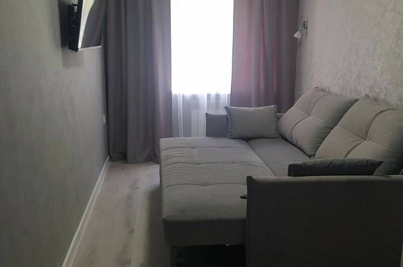 3-х комнатная квартира на Лазарева 56