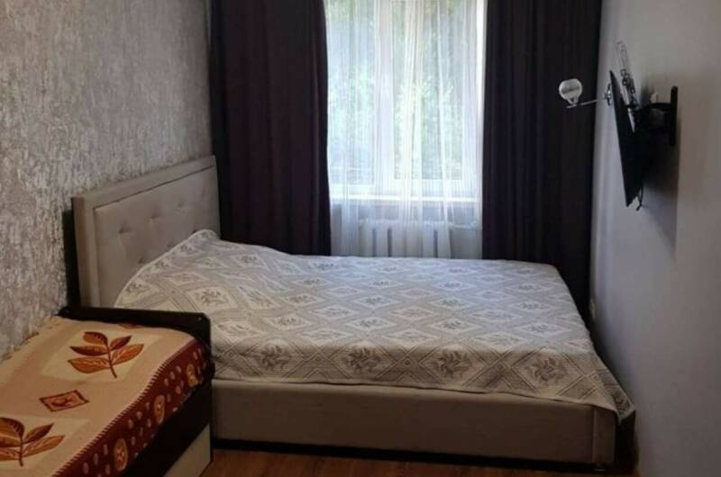 3-х комнатная квартира на Лазарева 56