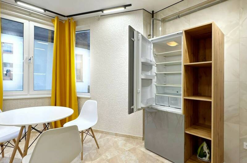 Просторная студия со стильным ремонтом