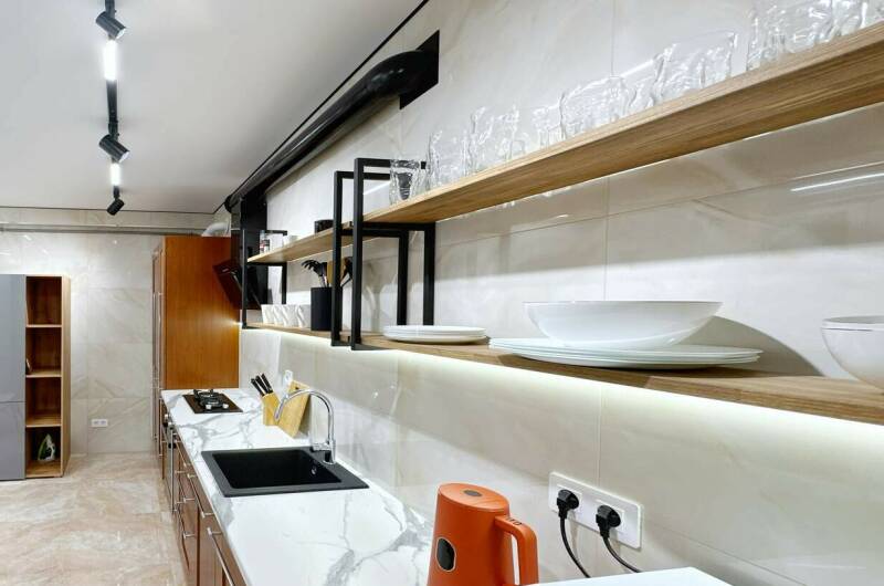 Просторная студия со стильным ремонтом