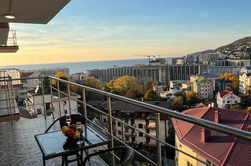 Апартаменты с большой террасой и видом на море
