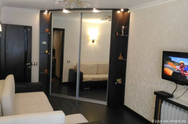 2-х комнатная квартира в центре Адлера