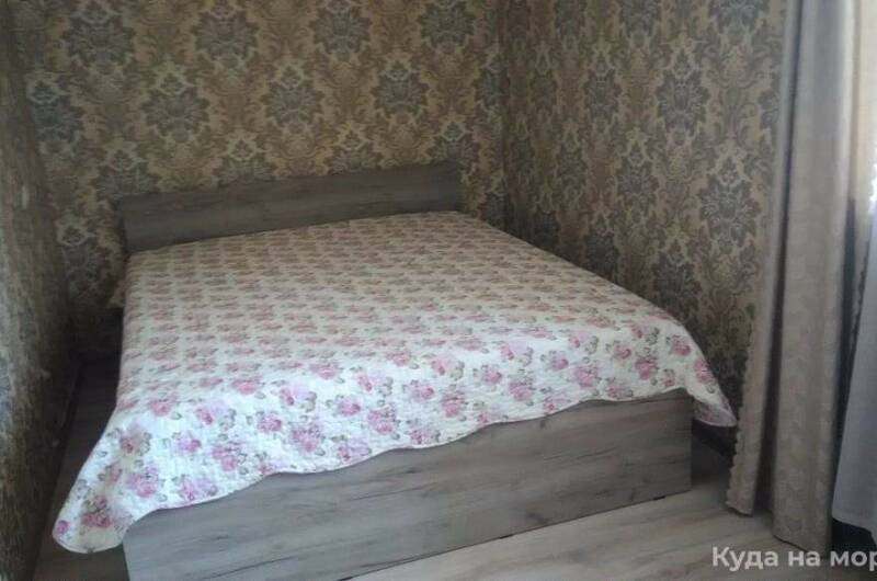 Двухкомнатная на Лазарева