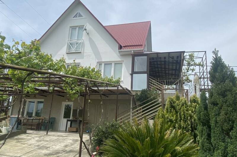 Трехэтажный коттедж