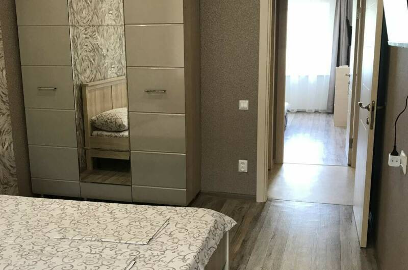 Квартира на Изумрудной