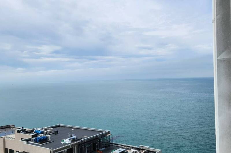 Студия на первой береговой линии