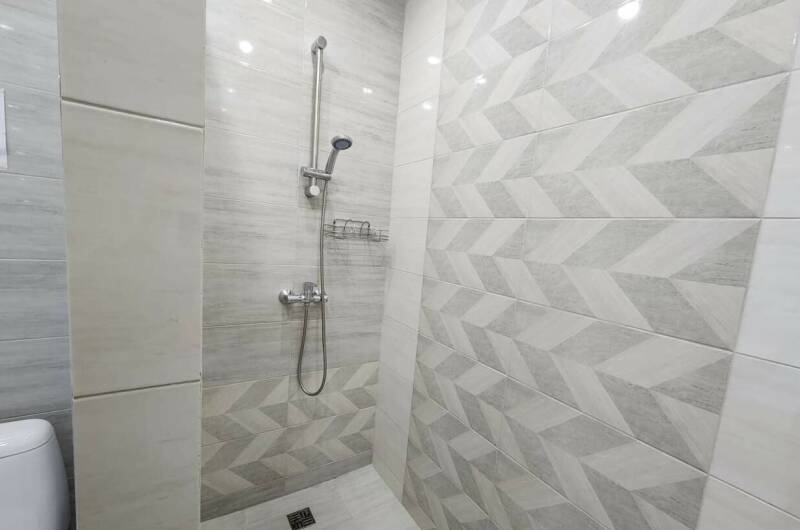 Студия на первой береговой линии