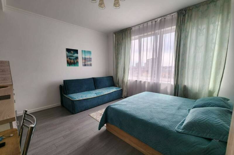 Студия на первой береговой линии