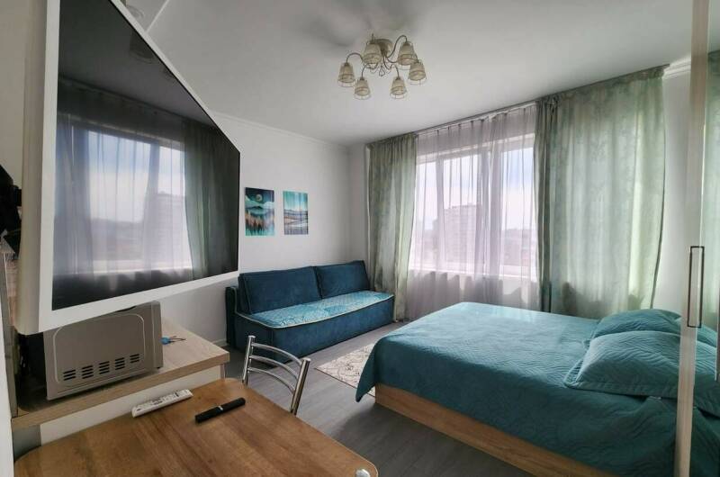 Студия на первой береговой линии