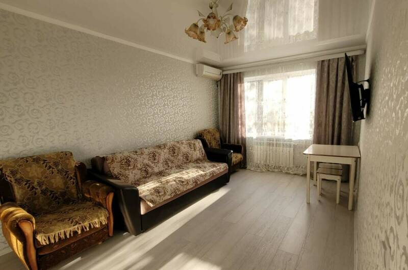 Двухкомнатная квартира в центре с ремонтом