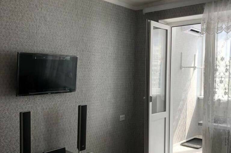 Двухкомнатная квартира в центре с ремонтом