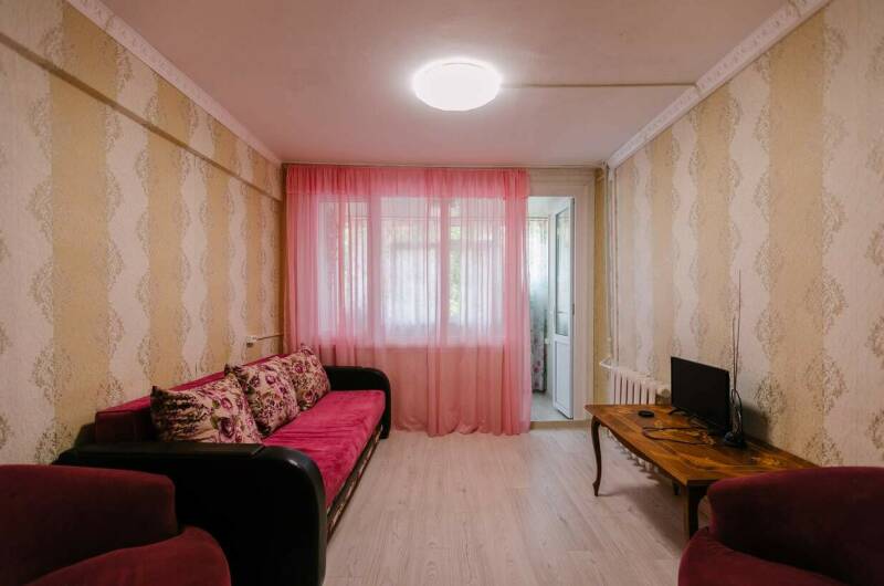 2-х комнатная квартира на ул. Роз