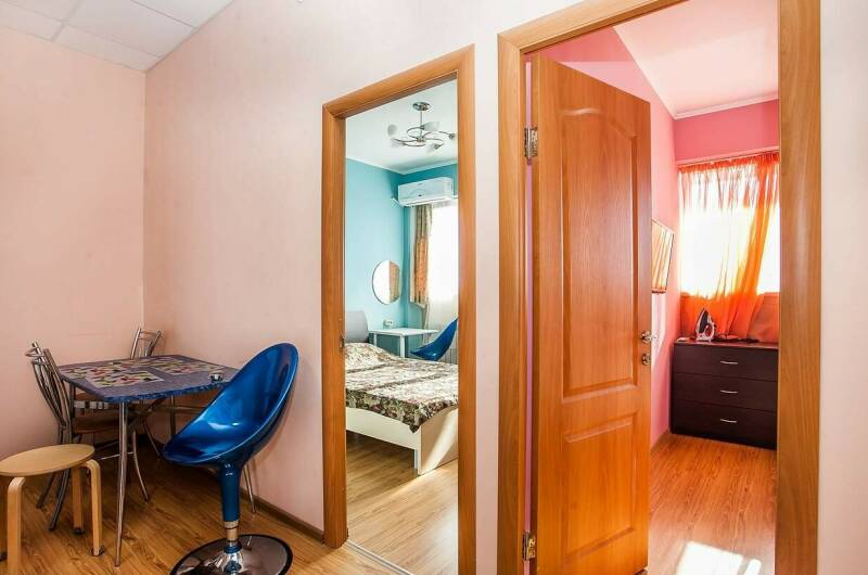 Двухкомнатная квартира возле моря