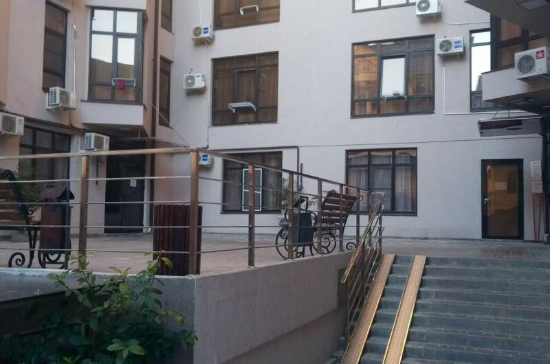 Студия на первой береговой линии