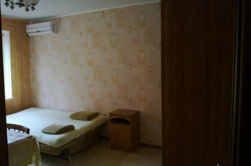 Двухкомнатная квартира на Лазарева