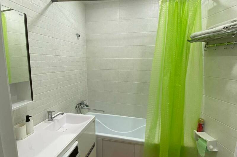 Двухкомнатная квартира на Бакинской