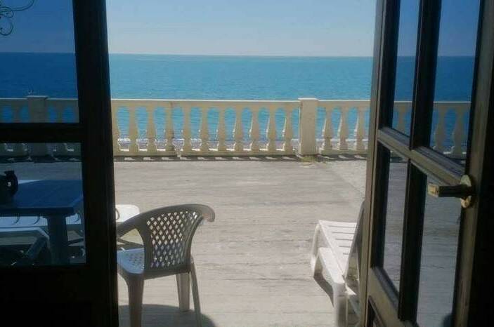 Эллинг «На Волне»