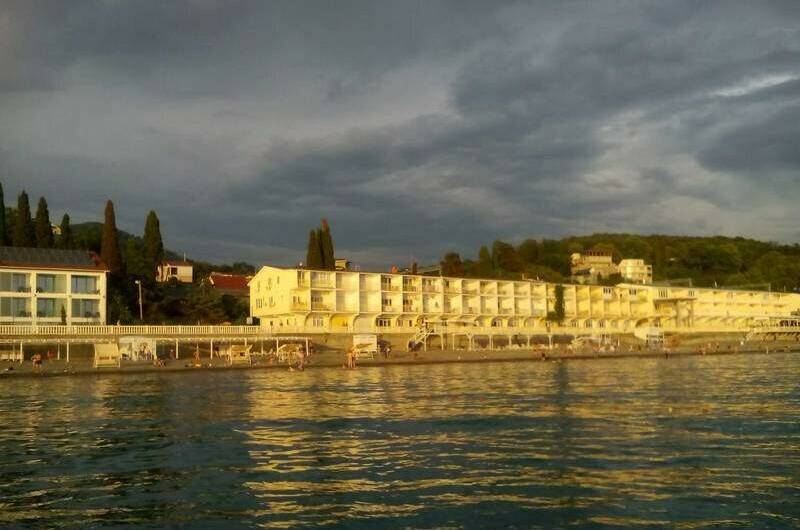 Эллинг «На Волне»