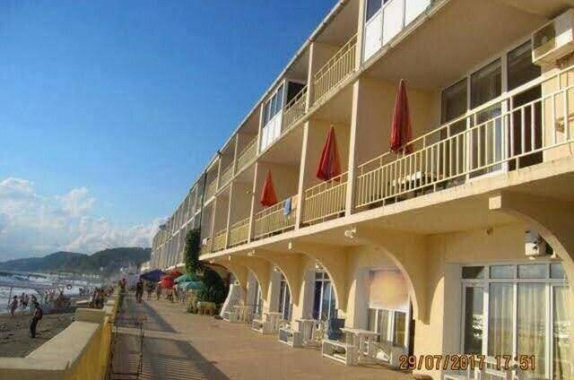 Эллинг «На Волне»