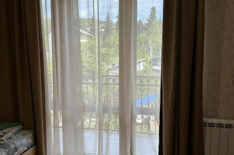 Трехкомнатные апартаменты на Изумрудной