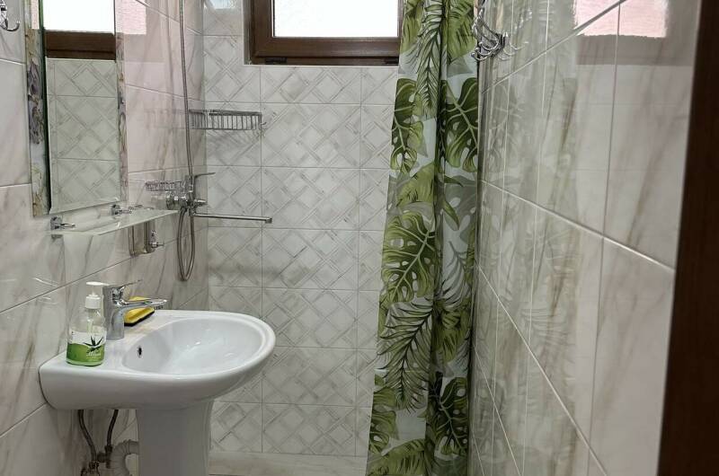 Трехкомнатные апартаменты на Изумрудной