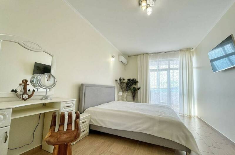 Квартира над морем