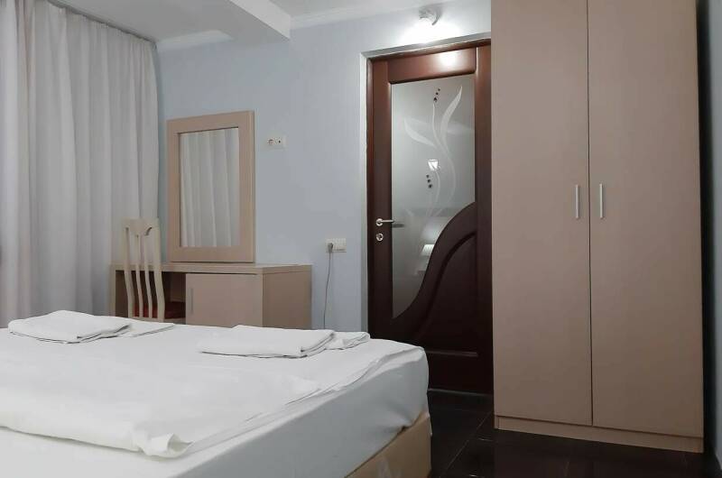 Трёхкомнатная квартира в центре у моря