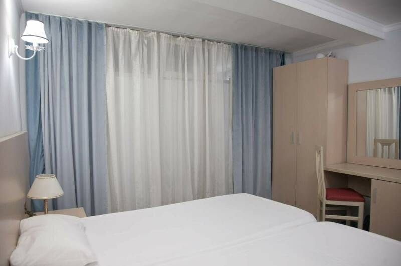 Трёхкомнатная квартира в центре у моря