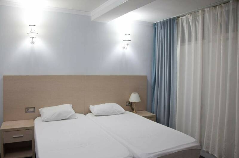 Трёхкомнатная квартира в центре у моря