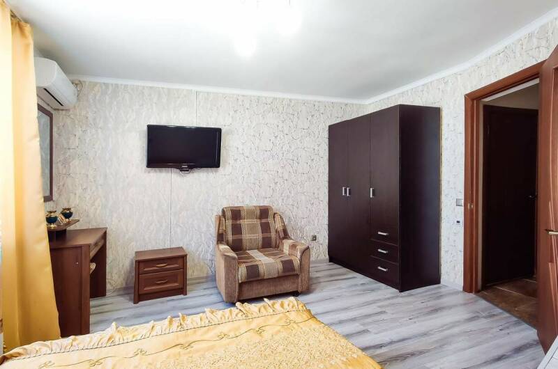 Коттедж «Синяя дверь»