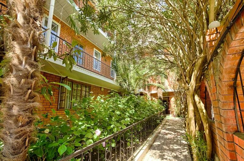 Отель «Лазурный»