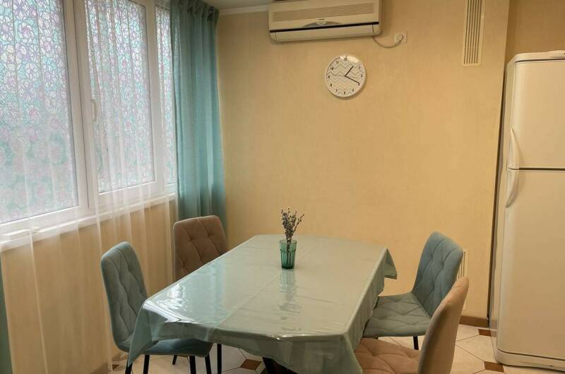 Двухкомнатная квартира на Победы 65