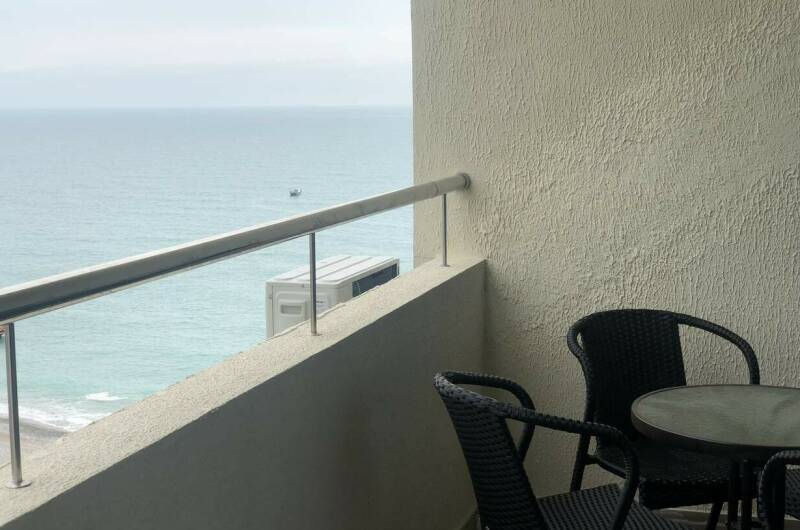 Двухкомнатная у моря