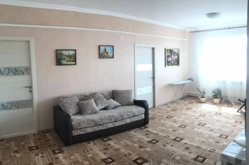 Этаж по ключ с отдельным входом