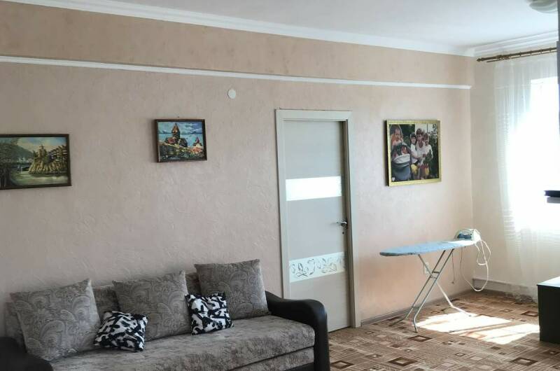 Этаж по ключ с отдельным входом