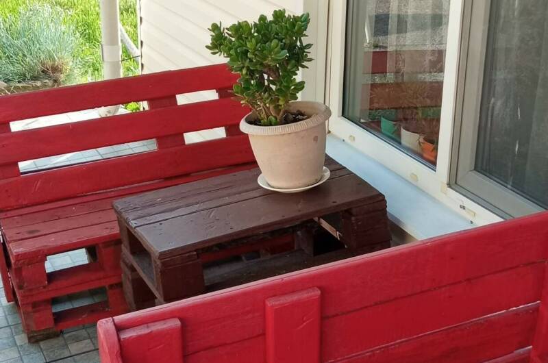 Двухкомнатная квартира в частном доме