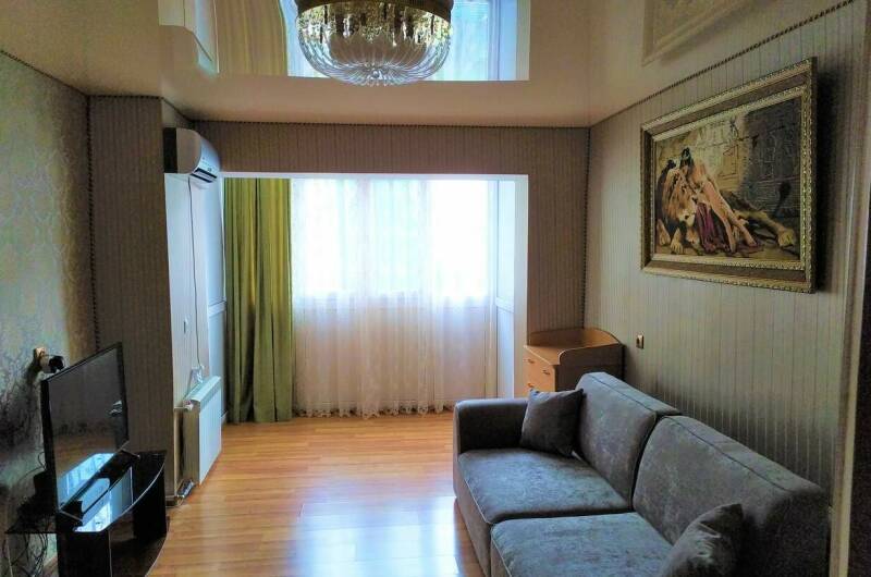 Трёхкомнатная квартира в центре Лазаревского