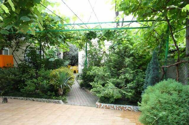 Частный дом «Любимый дворик»