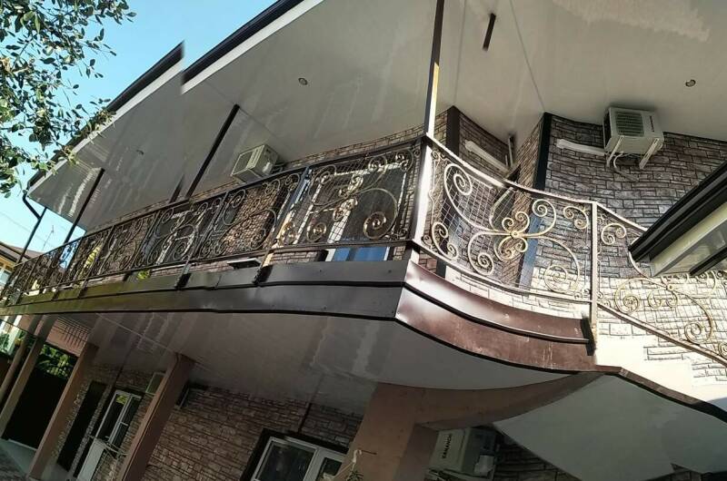 Домик для гостей на Богдана Хмельницкого