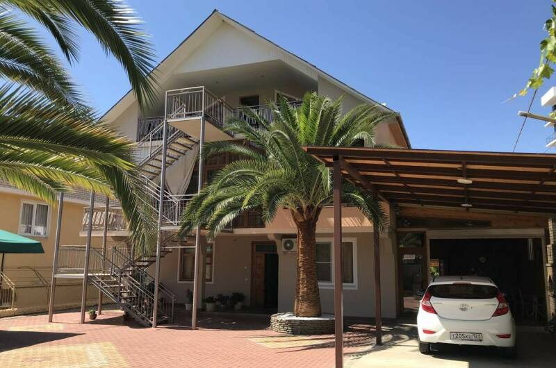 Гостевой дом «Пальмовый двор»