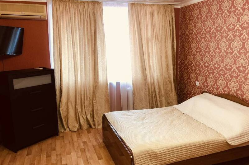 Однокомнатная квартира на Победы 111