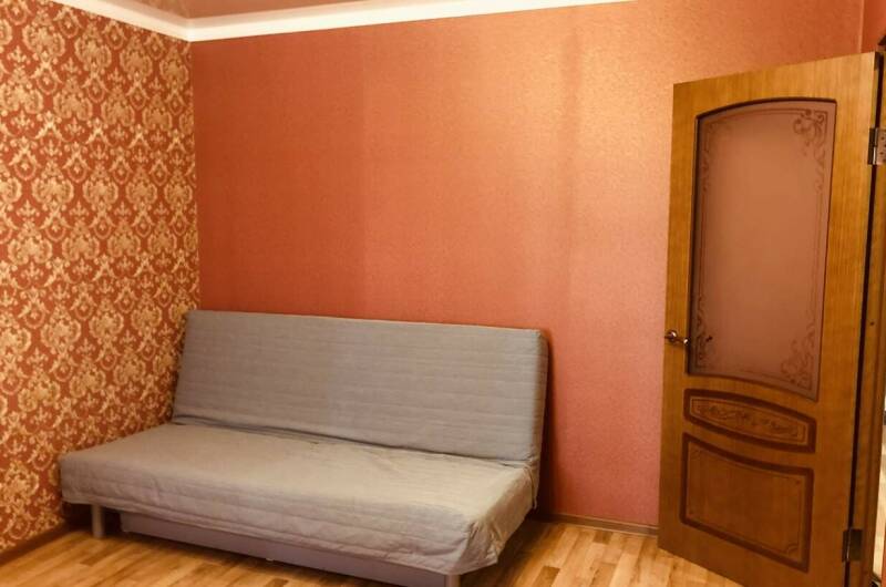 Однокомнатная квартира на Победы 111