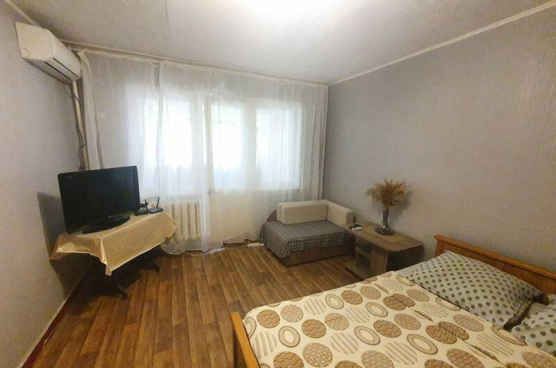 Однокомнатная квартира на Победы 191